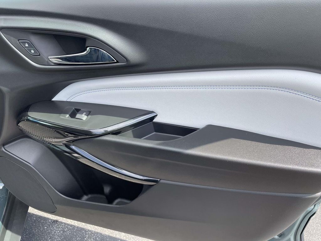 2026 Chevrolet Trax LT - Photo 8