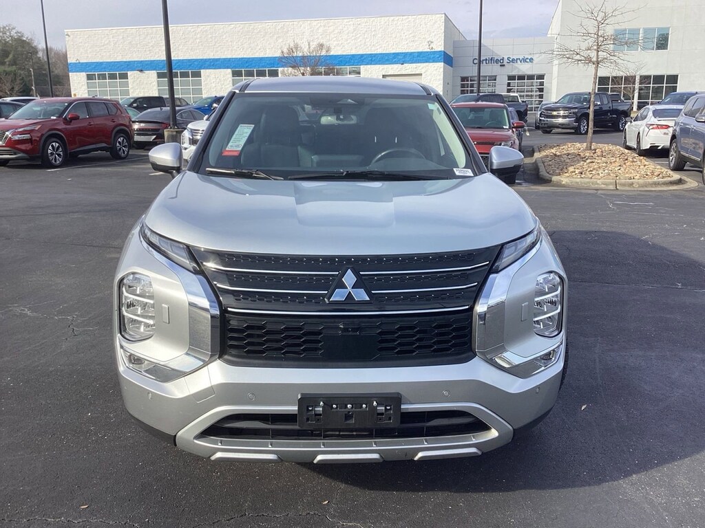 Used 2023 Mitsubishi Outlander SE SUV