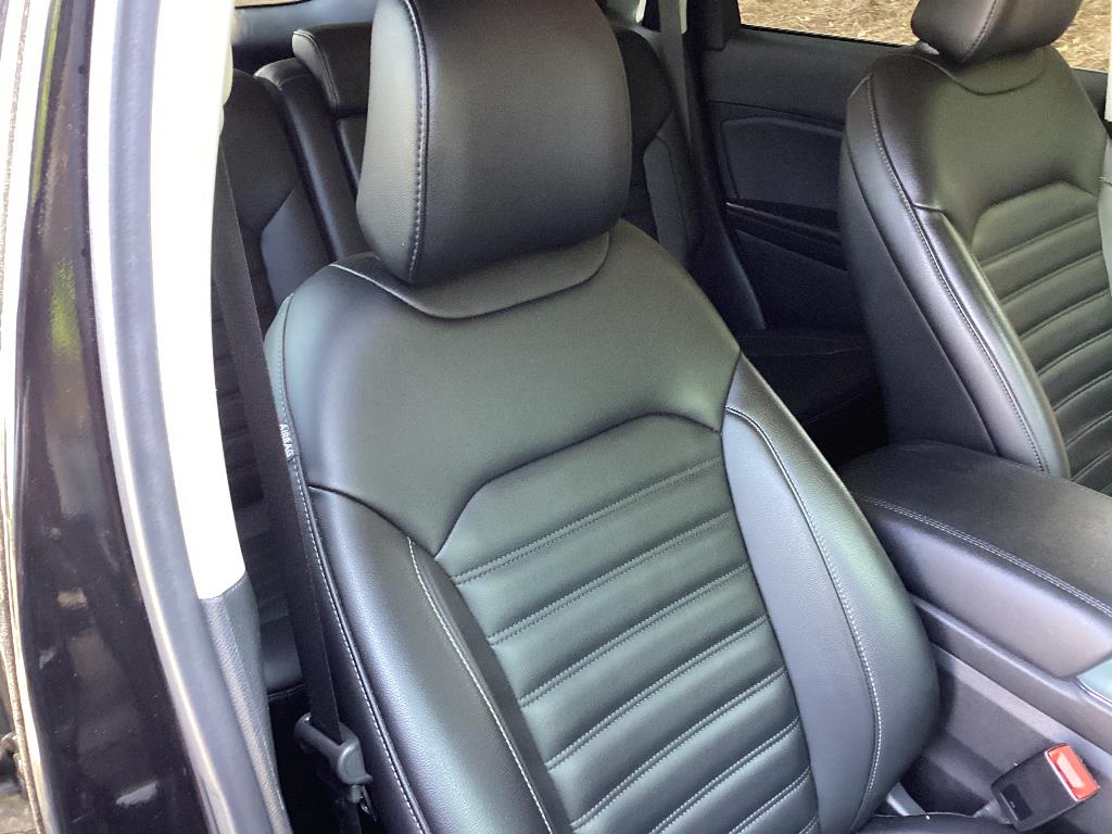 2022 Ford Edge SEL - Photo 17
