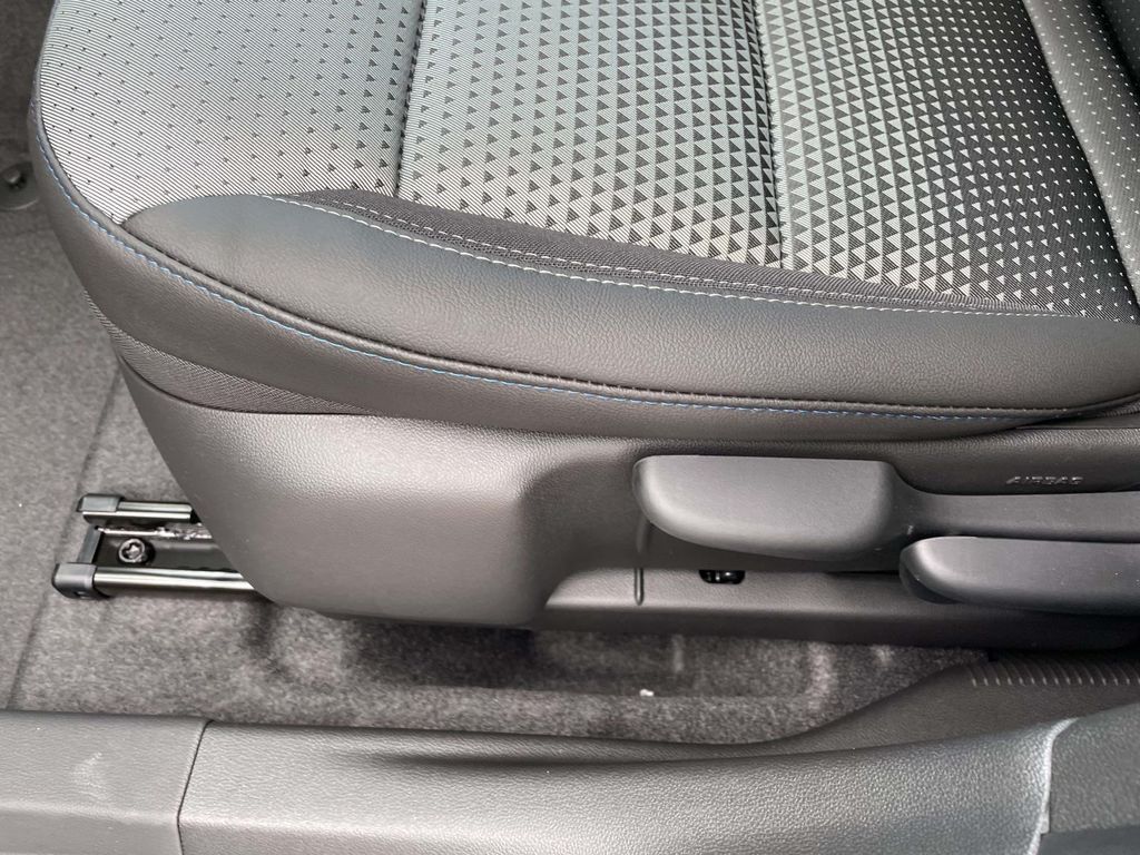 2026 Chevrolet Trax LT - Photo 19