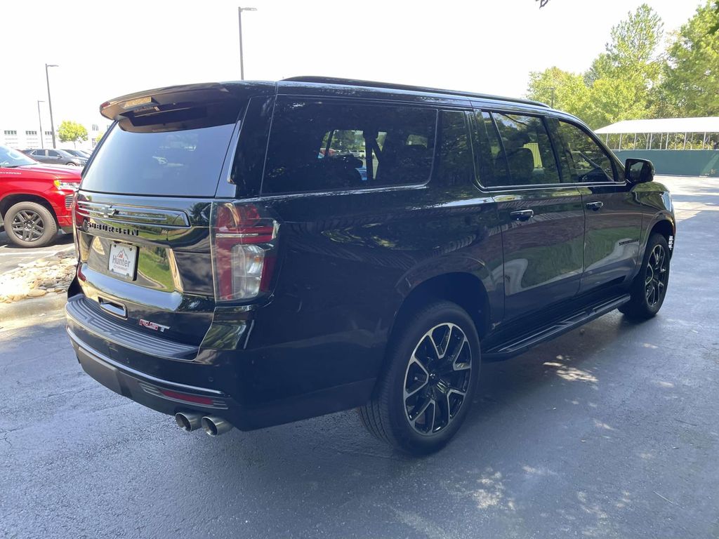 2024 Chevrolet Suburban RST - Photo 6