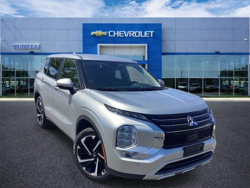 2024 Mitsubishi Outlander SE Black Edition S-AWC's photo