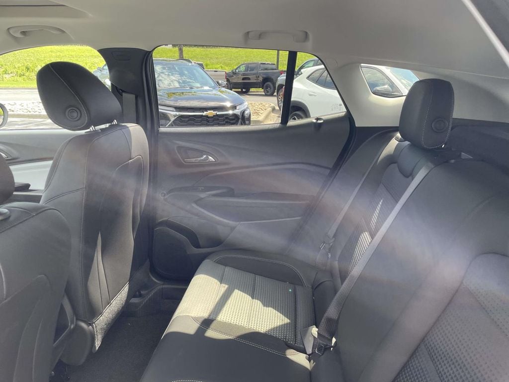 2026 Chevrolet Trax LT - Photo 15