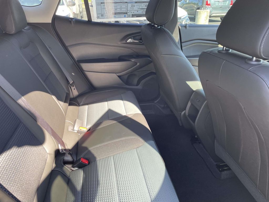 2026 Chevrolet Trax LT - Photo 11