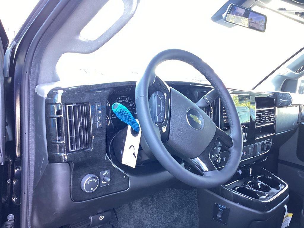 2025 Chevrolet Express Cargo Work Van - Photo 11