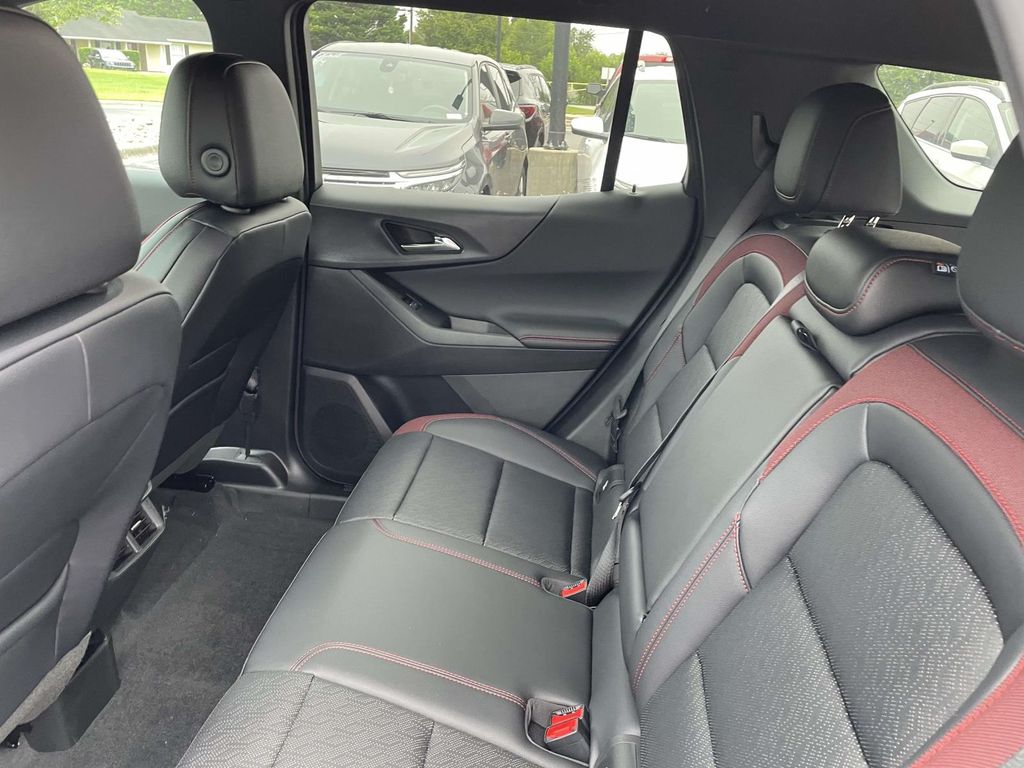 2027 Chevrolet Equinox RS - Photo 15