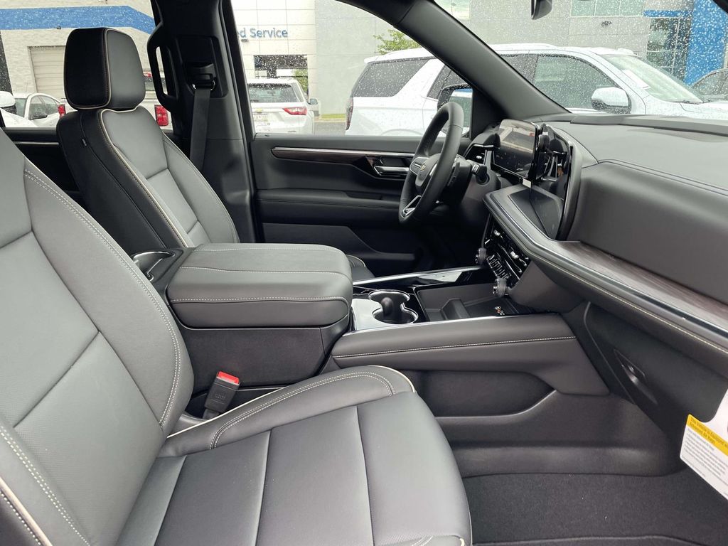 2026 Chevrolet Tahoe Premier - Photo 9