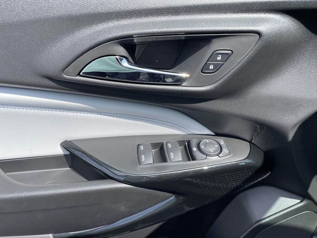 2026 Chevrolet Trax LT - Photo 18
