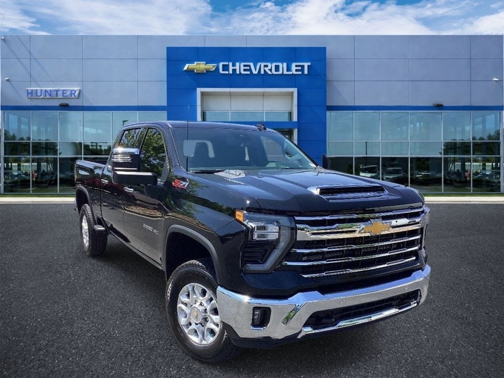 2026 Chevrolet Silverado HD LTZ 4WD Crew Cab Standard Box's photo