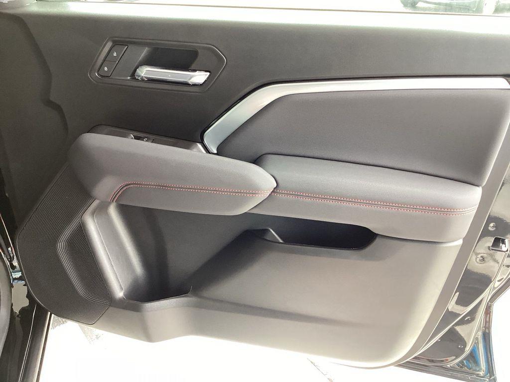 2025 Chevrolet Colorado Z71 - Photo 26