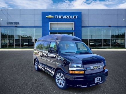 2025 Chevrolet Express Cargo WT Van