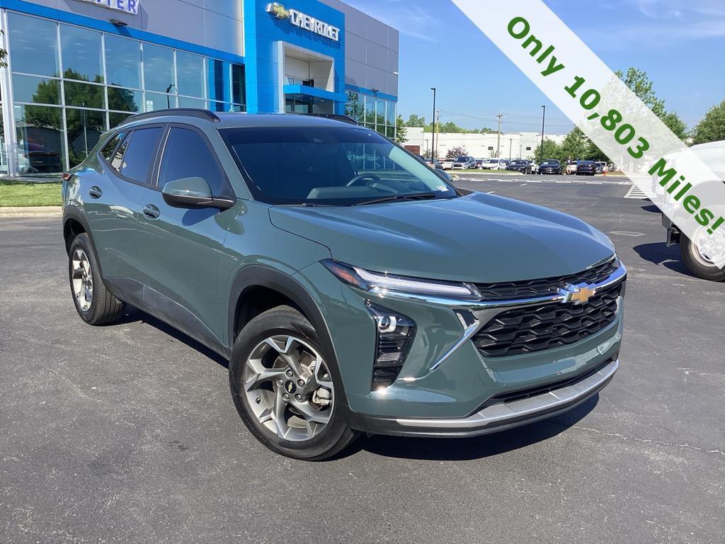 2025 Chevrolet Trax LT's photo