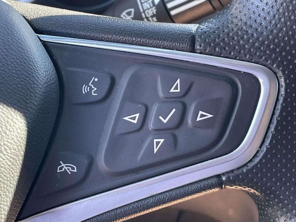 2023 Chevrolet Equinox LT - Photo 29