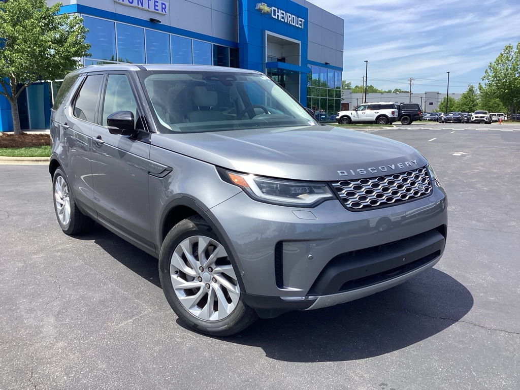 2025 Land Rover Discovery P300 S's photo