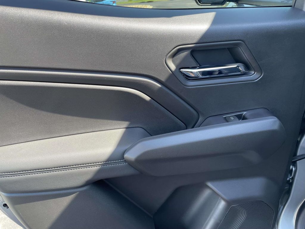 2026 Chevrolet Colorado LT - Photo 13