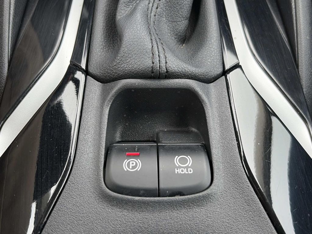 2020 Toyota Corolla LE - Photo 27