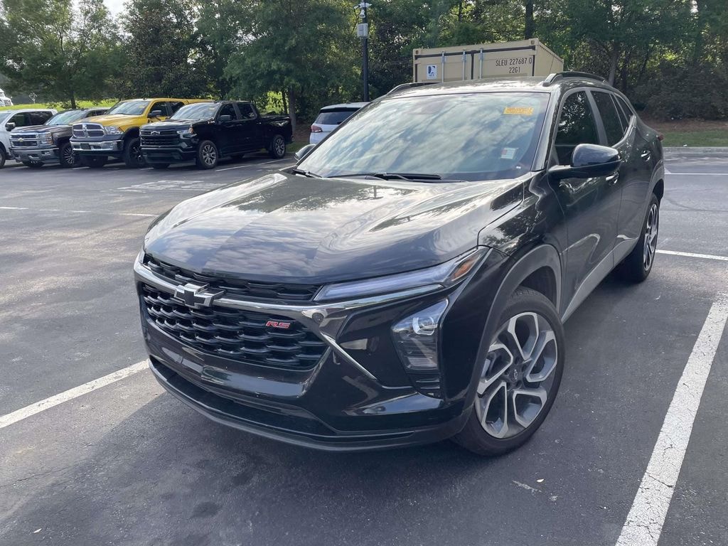 Used 2025 Chevrolet Trax 2RS SUV