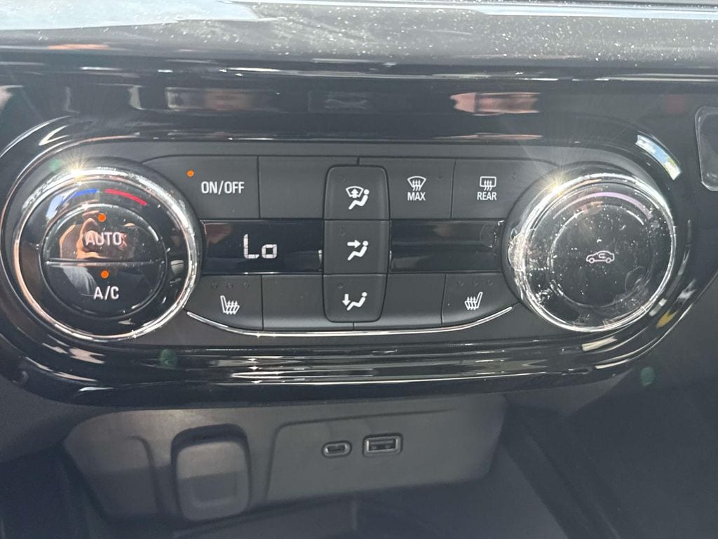 2026 Chevrolet Trax RS - Photo 15