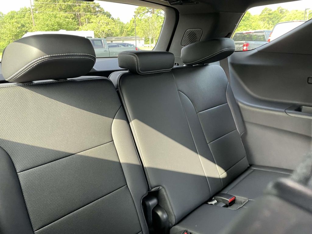 2026 Chevrolet Traverse LT - Photo 11