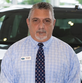 Staff member John Bulbul from ID_3431e7