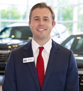 Staff member David Hunter from ID_339c43