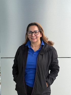 Staff member Karen Duarte from ID_1e508c