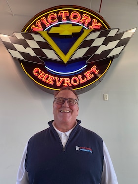 Staff member Randy Lee from ID_3431e7