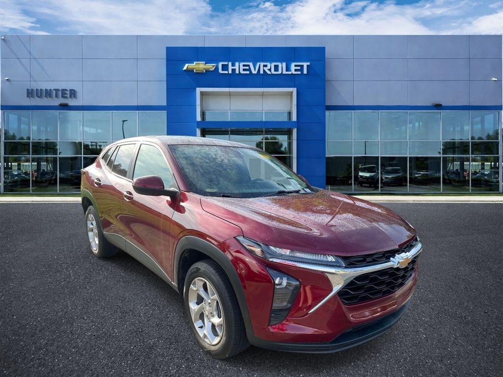 Used 2024 Chevrolet Trax LS SUV