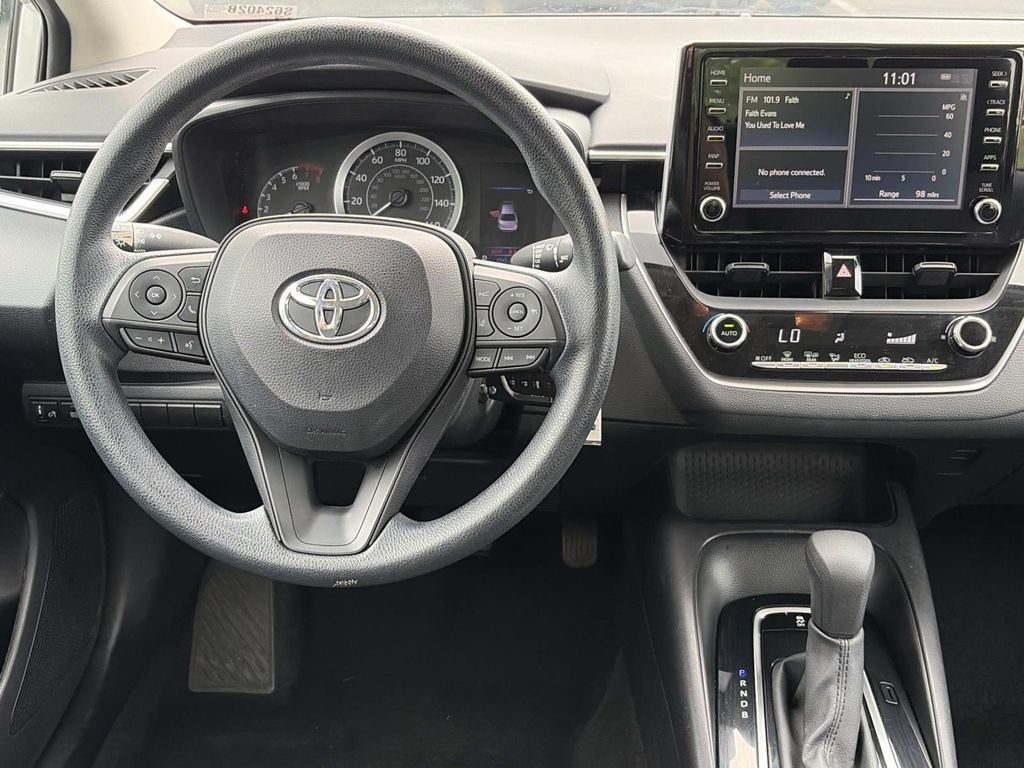 2020 Toyota Corolla LE - Photo 11