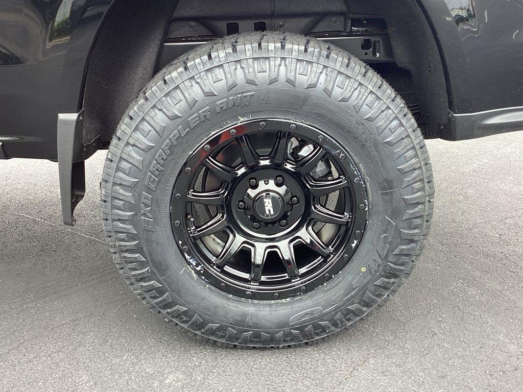 2025 Chevrolet Colorado Z71 - Photo 23