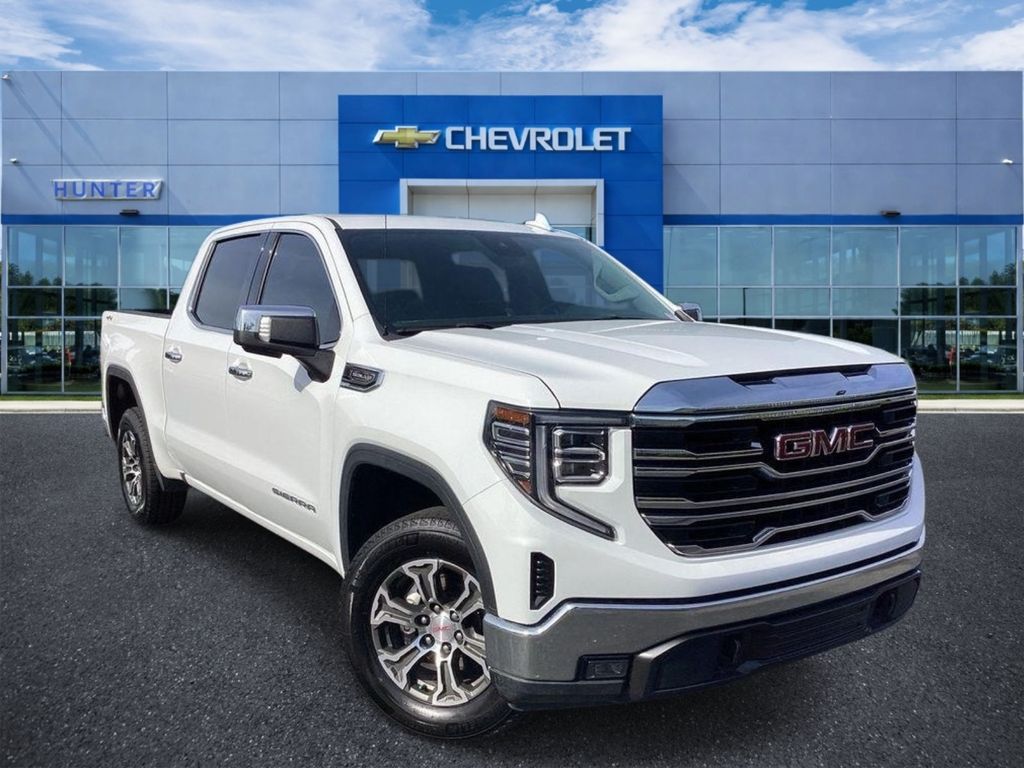 2025 GMC Sierra 4WD Crew Cab Short Box SLT's photo