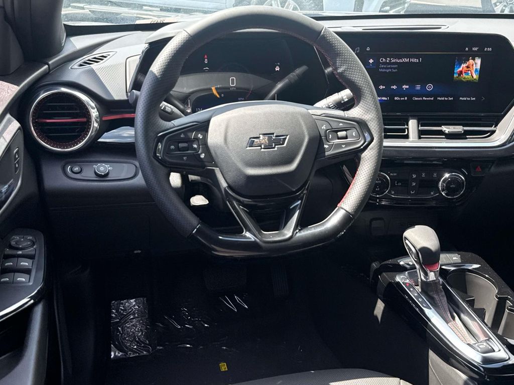 2026 Chevrolet Trax RS - Photo 9