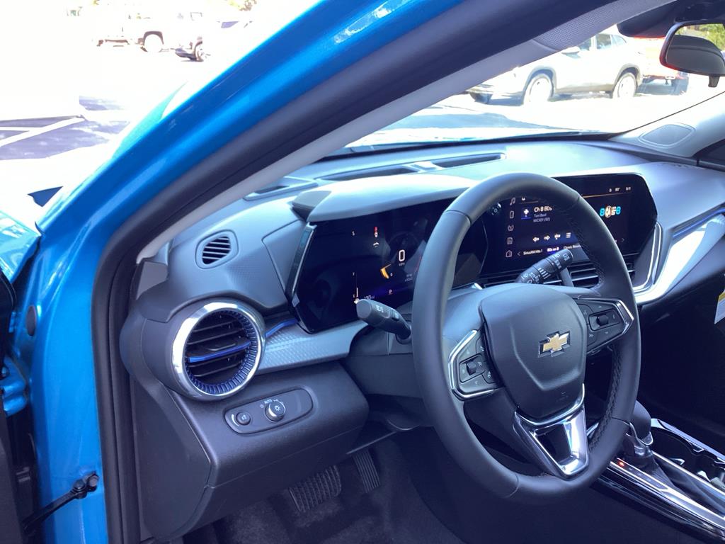 2026 Chevrolet Trax LT - Photo 11