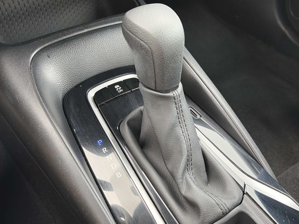 2020 Toyota Corolla LE - Photo 26