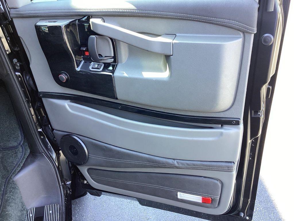 2025 Chevrolet Express Cargo Work Van - Photo 28