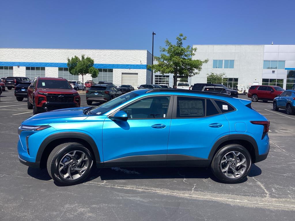 2026 Chevrolet Trax LT - Photo 7