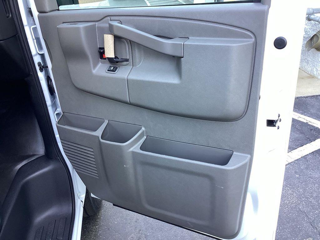2026 Chevrolet Express Cargo Work Van - Photo 20