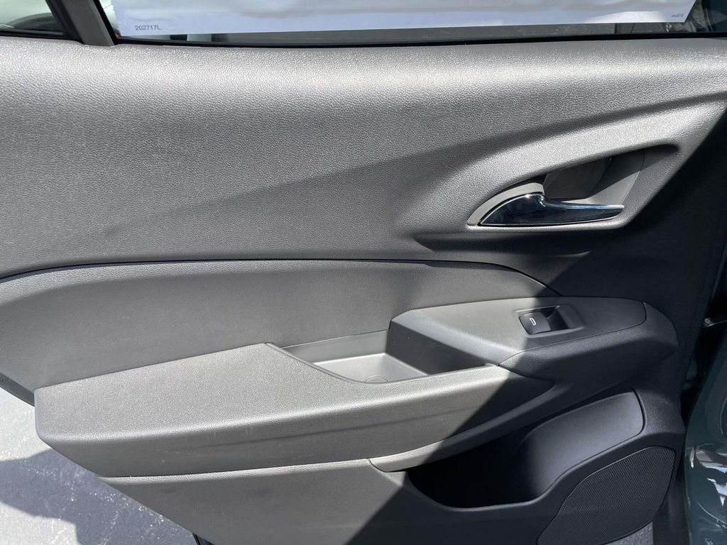 2026 Chevrolet Trax LT - Photo 14