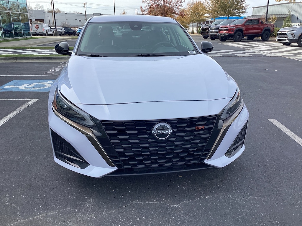 Used 2025 Nissan Altima 2.5 SR Sedan