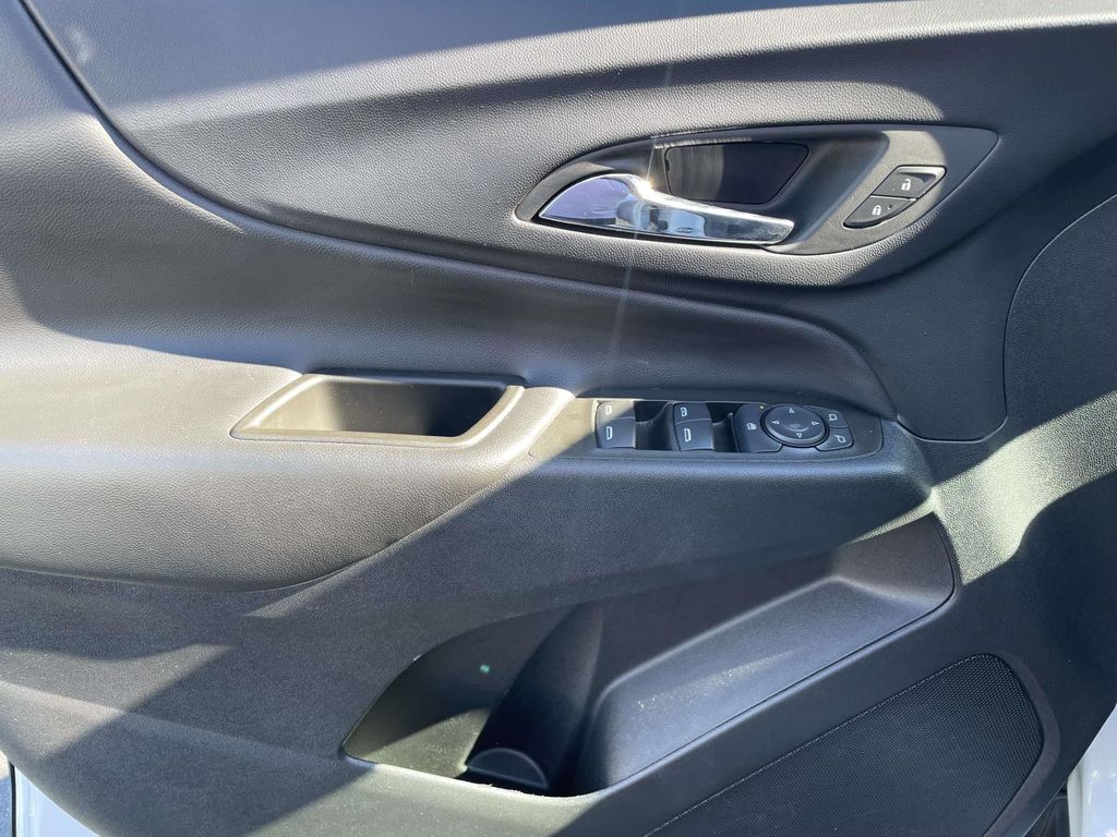 2023 Chevrolet Equinox LT - Photo 17