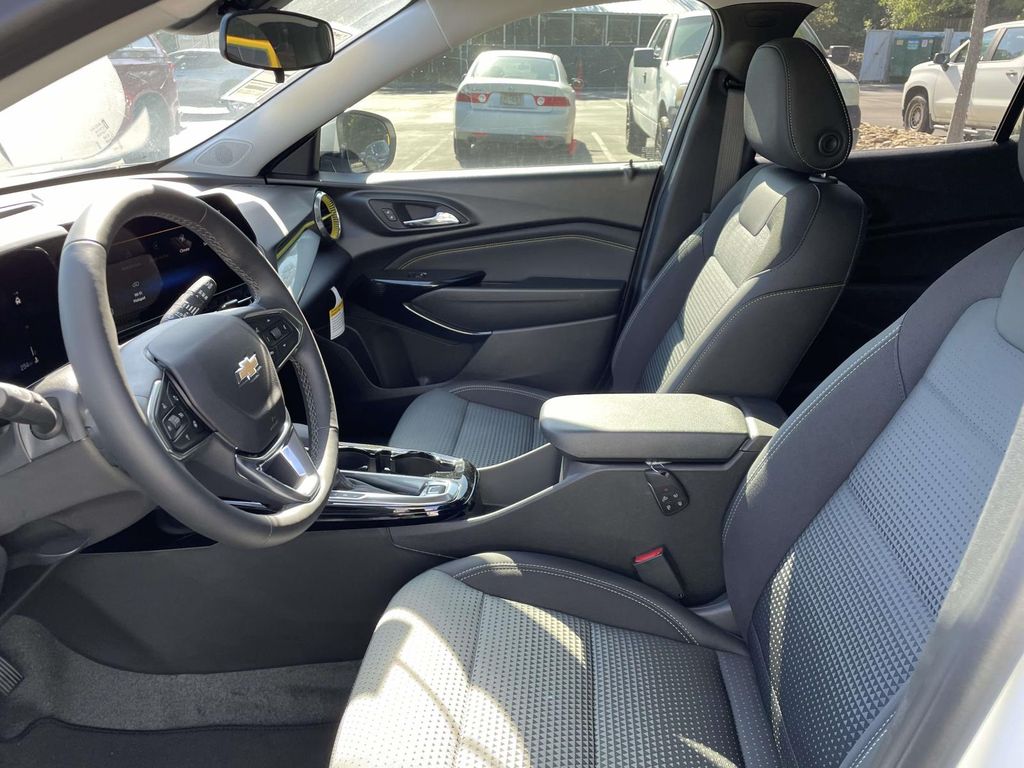 2026 Chevrolet Trax LT - Photo 19