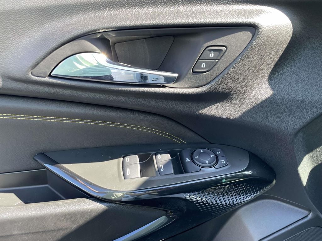 2026 Chevrolet Trax LT - Photo 18