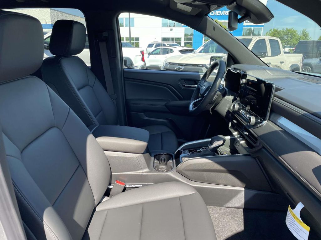 2026 Chevrolet Colorado LT - Photo 9