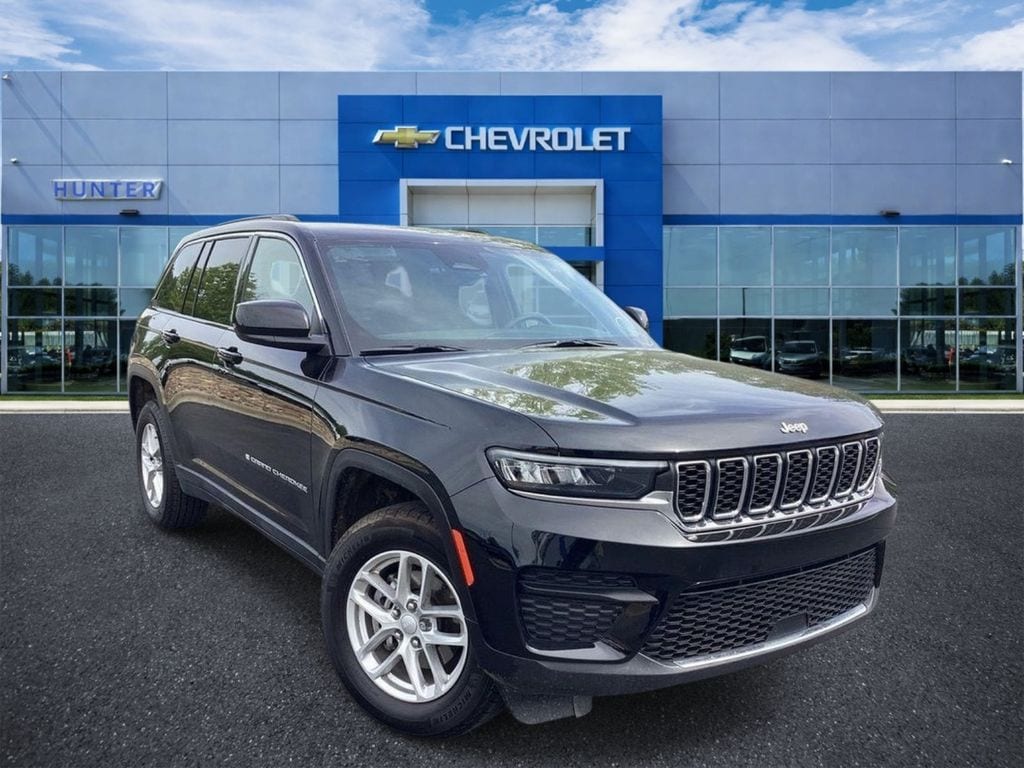 2025 Jeep Grand Cherokee Laredo X 4x4's photo