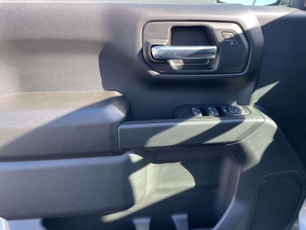 2026 Chevrolet Silverado 1500 Custom - Photo 17