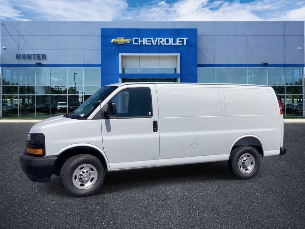 2026 Chevrolet Express Cargo Work Van - Photo 6