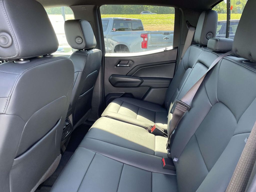 2026 Chevrolet Colorado LT - Photo 14