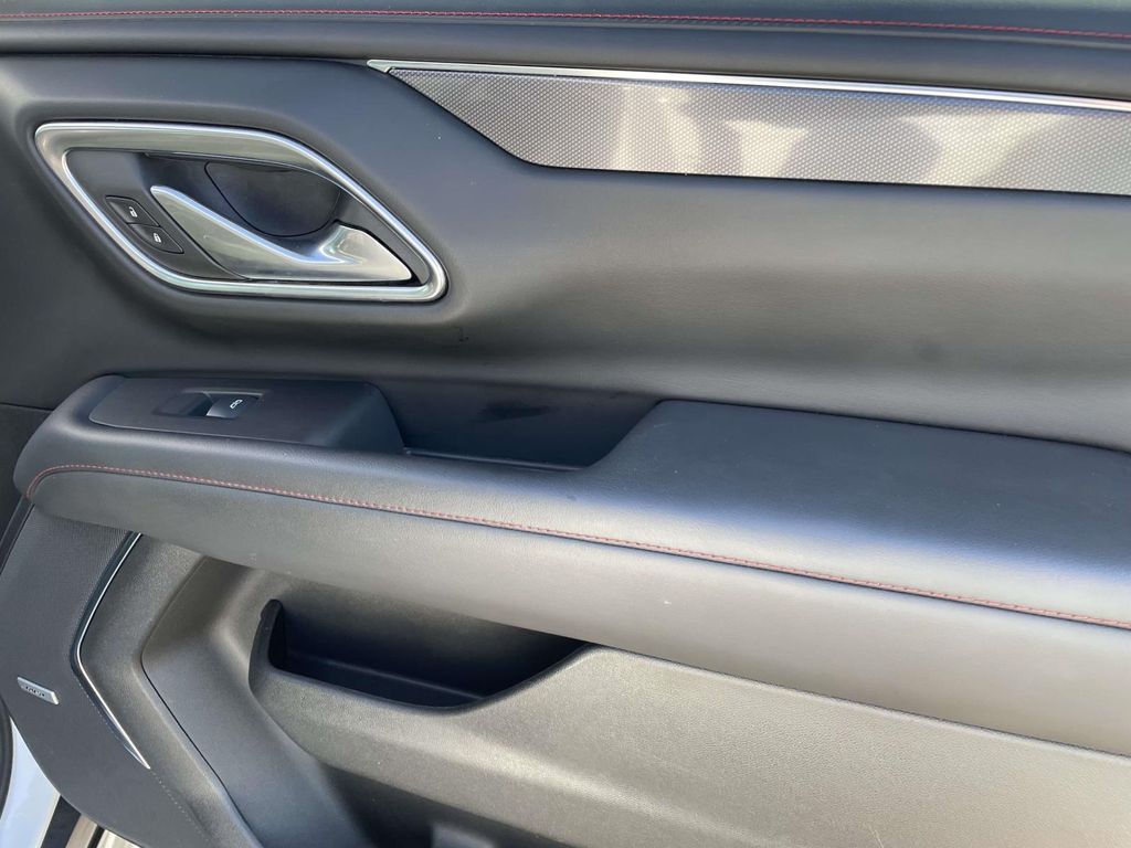 2024 Chevrolet Suburban RST - Photo 7
