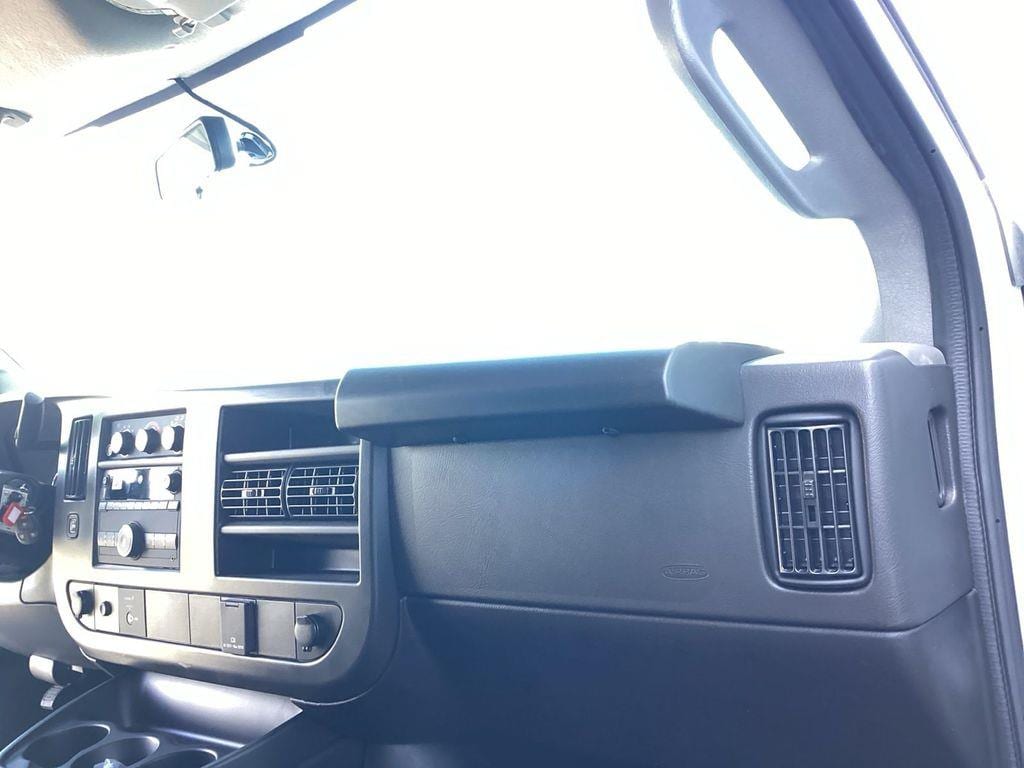 2026 Chevrolet Express Cargo Work Van - Photo 15