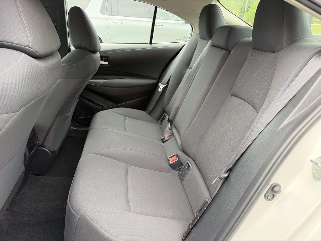 2020 Toyota Corolla LE - Photo 10